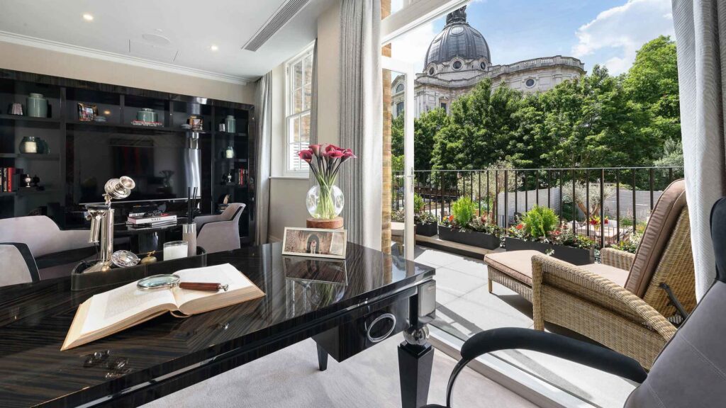 luxury real estate london