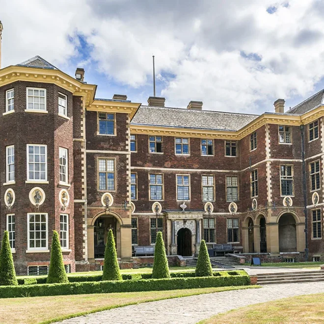 The Prestige and Power of Mansions in London: A Deep Dive into the City’s Most Coveted Properties