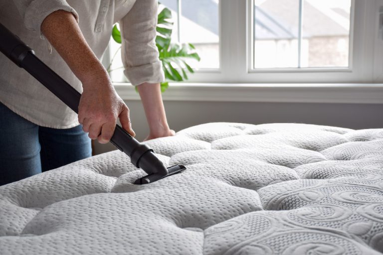 how to clean mattress