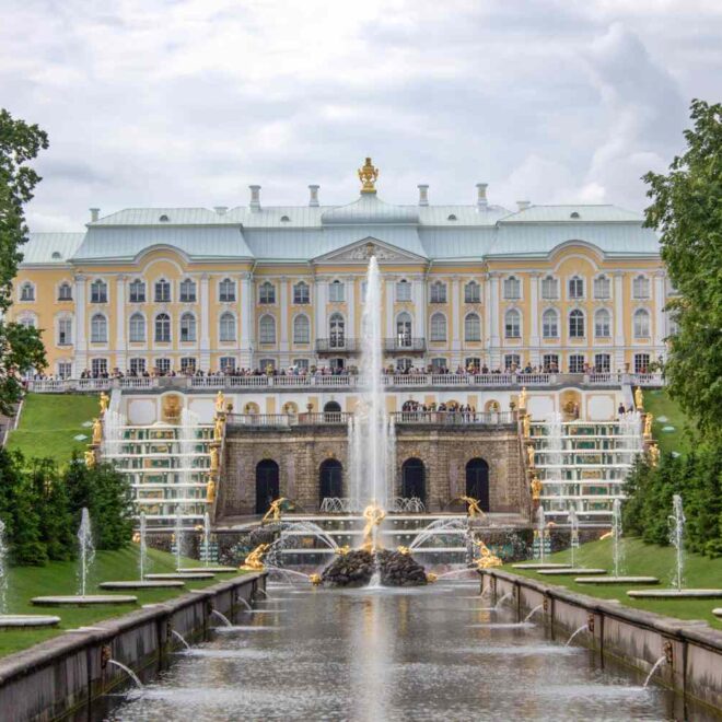 The Grandeur of Russian Mansions: A Glimpse into Opulence