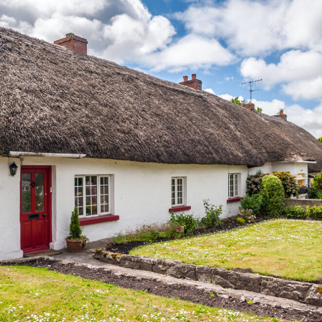 The Timeless Appeal of Thatched Roofs: A Tradition in Modern Sustainability