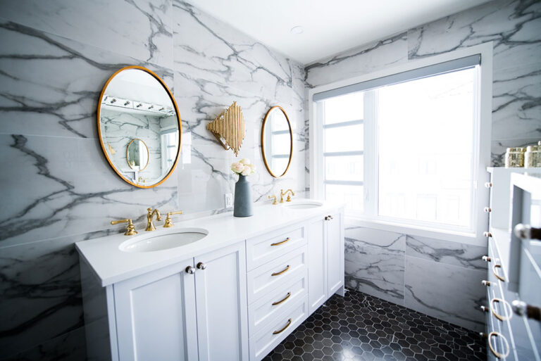 The Ultimate Guide to Bathroom Cabinets: Choosing the Perfect Storage Solution